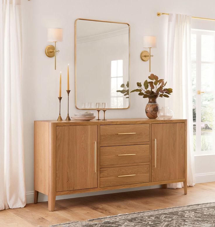 Console Table with a Mirror Design