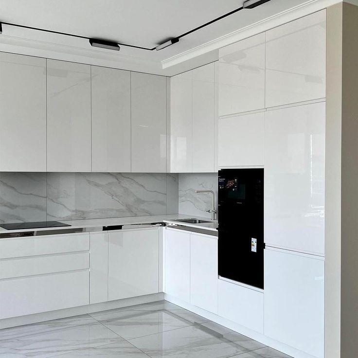 Acrylic Kitchen Cabinet Materials for Durability and Style