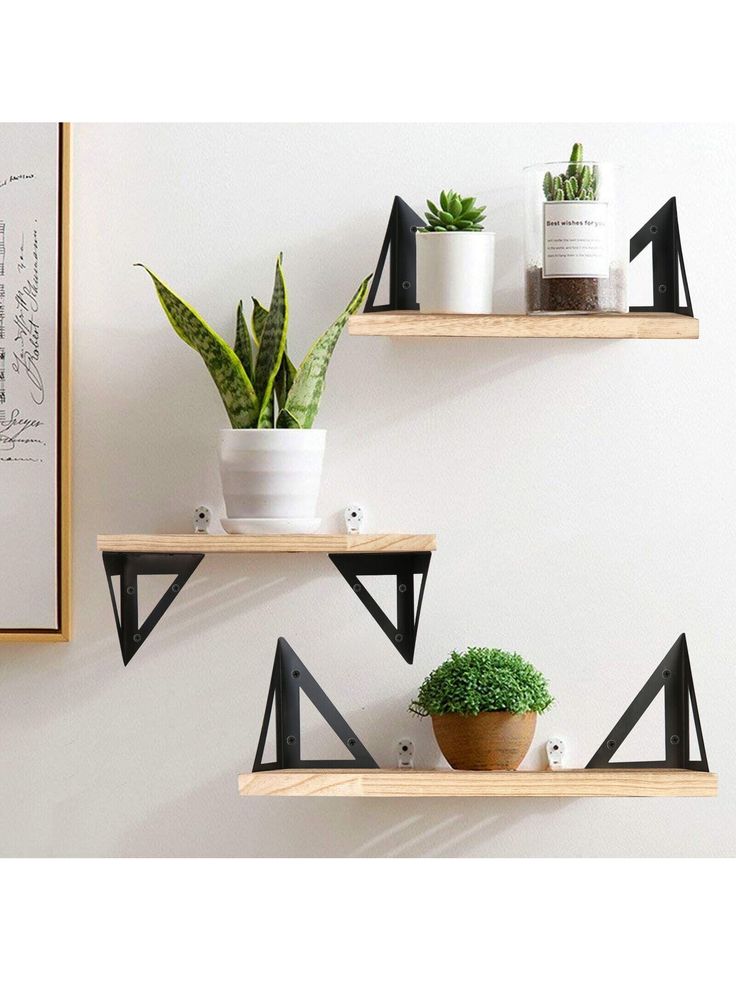 Rustic Wall Shelves for a Cozy, Vintage Feel