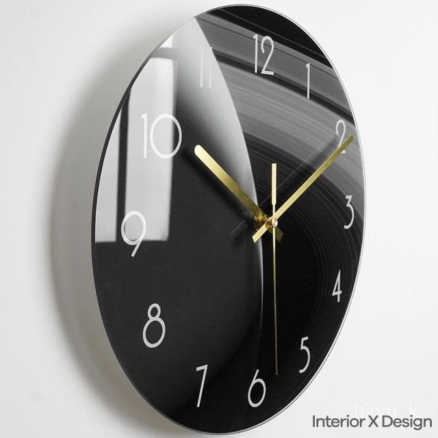 wall clock direction as per vastu