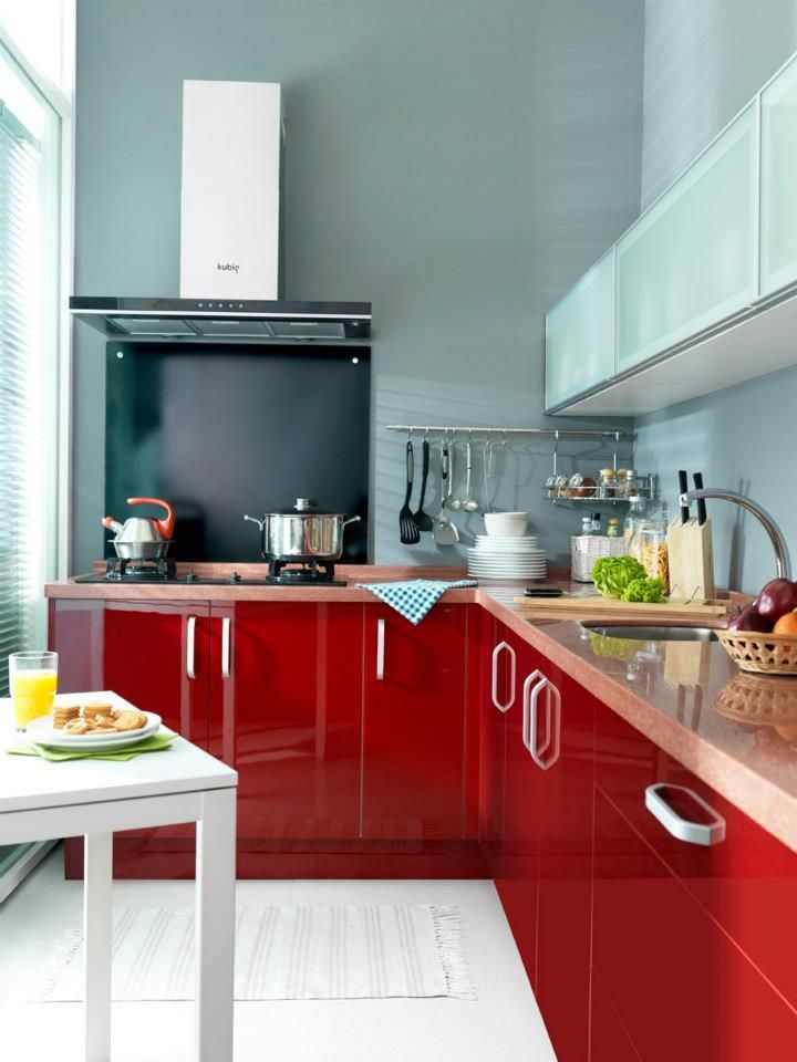 Red and White: Bold and Vibrant for a High-Energy Kitchen